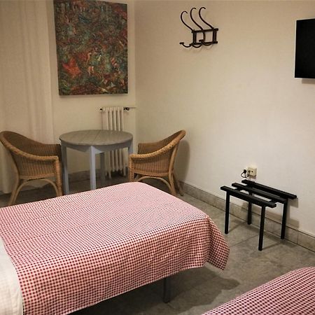 Hostal Montsoliu Arbúcies Chambre photo